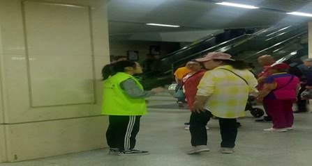 說明:C:\Users\user\Desktop\樂助華師數統服務隊\樂助華師數統服務隊\相關活動圖片\地鐵站志愿活動 (2).jpeg